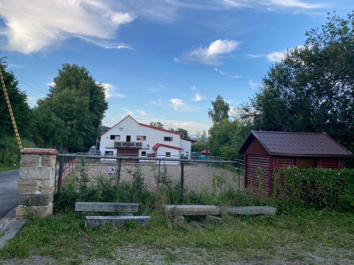 Ubytování Samba Benesov u Semil Exterior foto